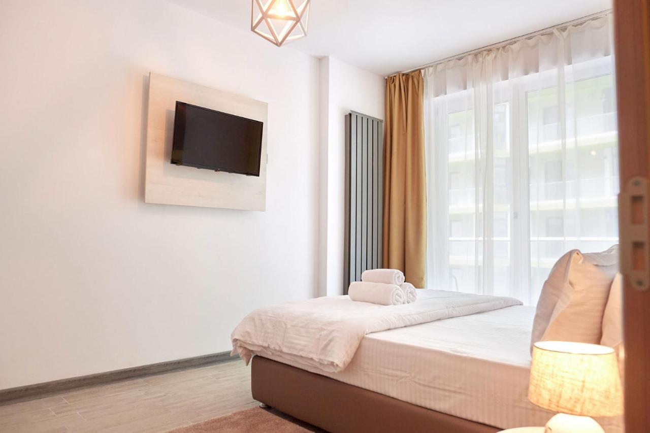 Fanta Sea Apartament Spa N Pool Beach Resort นาโวดาริ ภายนอก รูปภาพ