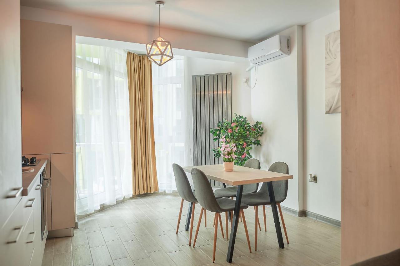 Fanta Sea Apartament Spa N Pool Beach Resort นาโวดาริ ภายนอก รูปภาพ