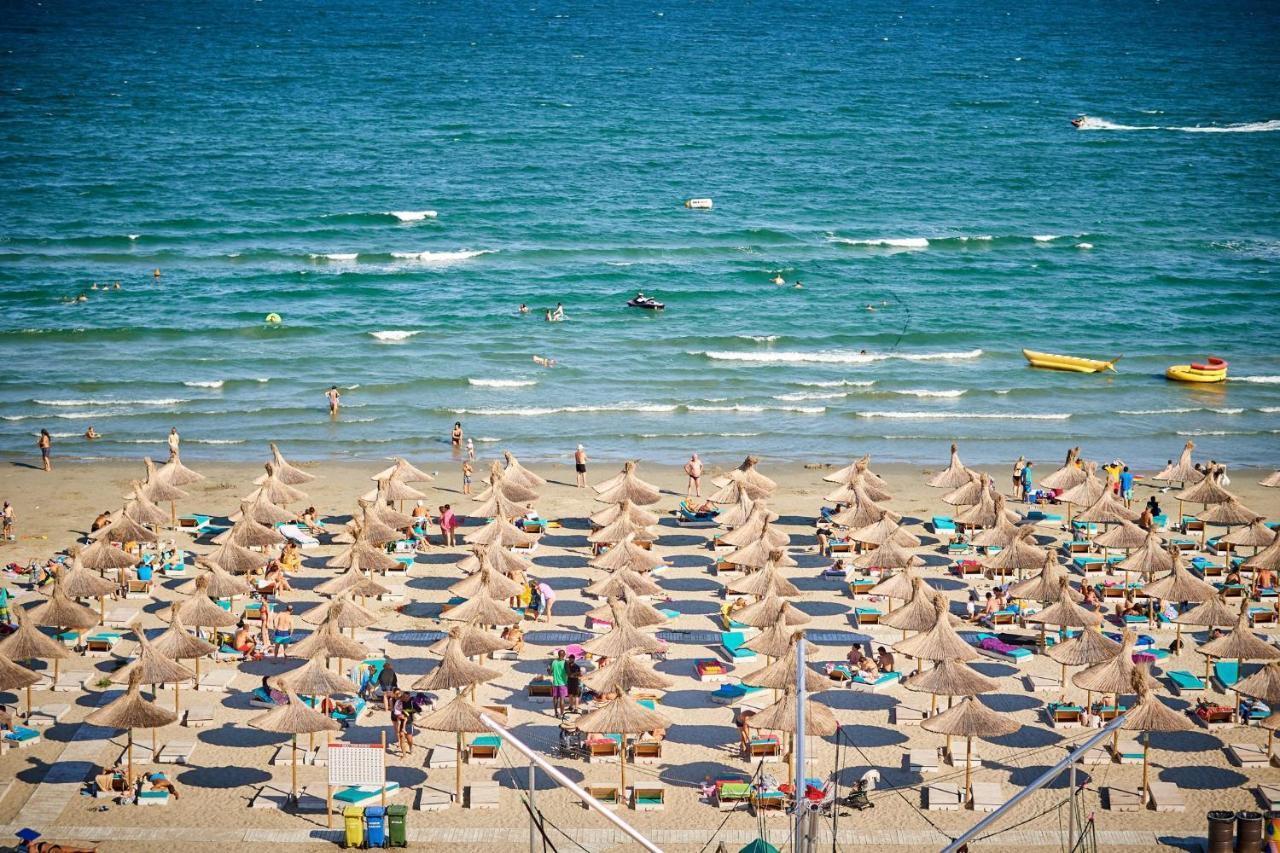 Fanta Sea Apartament Spa N Pool Beach Resort นาโวดาริ ภายนอก รูปภาพ